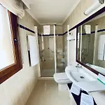 Casa Isabel ゲストハウス ポルトノボ