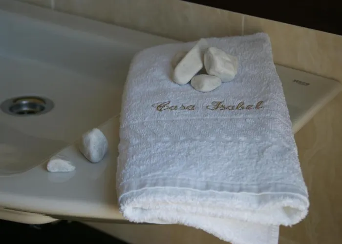 Casa Isabel Konukevi Vera